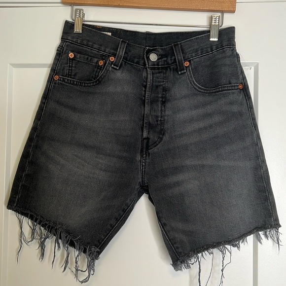 Levi’s 501 ‘93 Original Women’s Cutoff Short - Size 29 - Picture 1 of 4